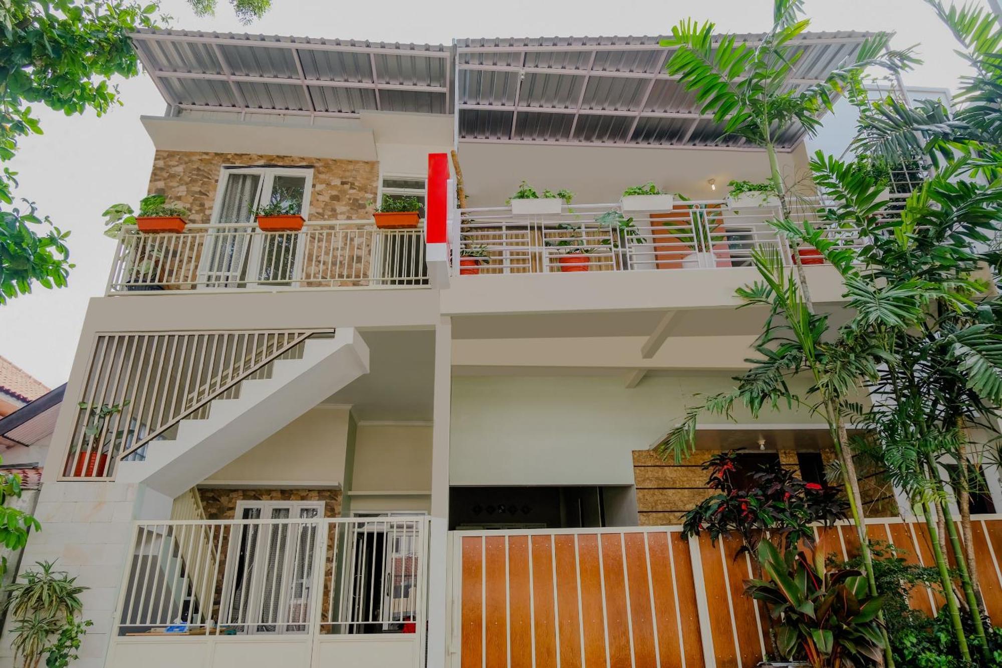 Oyo 2376 Tiara Family Residence Batu  Εξωτερικό φωτογραφία